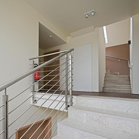 Modernes & Gepflegtes Hotelzimmer Mit Kueche! Bernstadt  Exterior foto