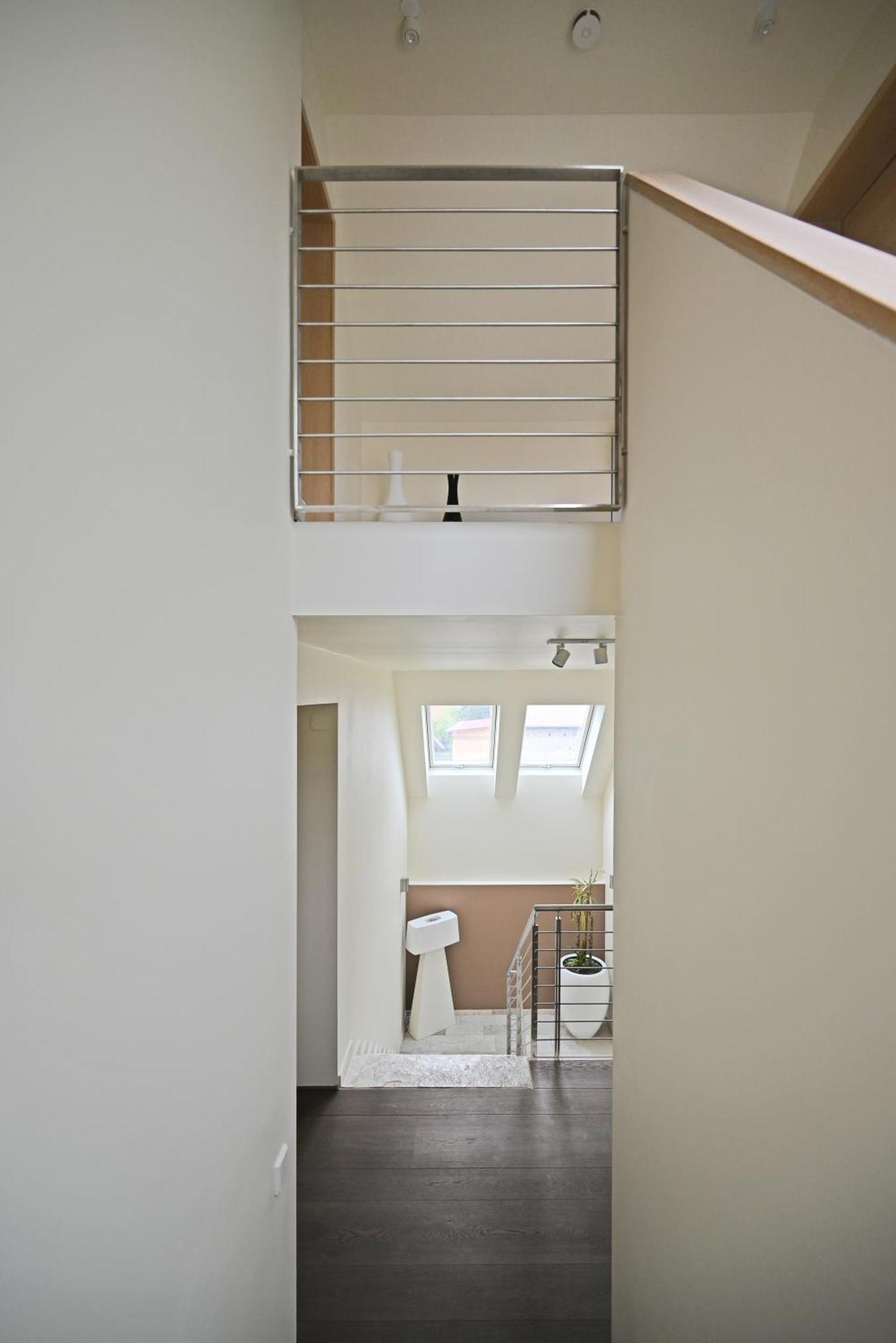 Modernes & Gepflegtes Hotelzimmer Mit Kueche! Bernstadt  Exterior foto